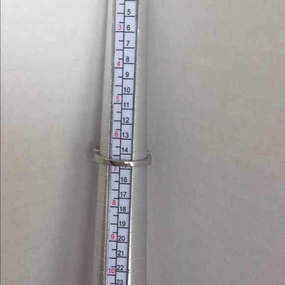 14k White Gold Tanzanite Ring - Picture 3 of 6